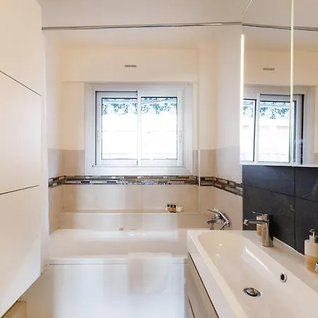 Apartment A Yourhosthelper Cannes